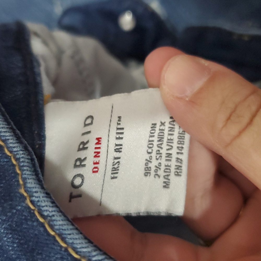 Torrid denim - Picture 3 of 4